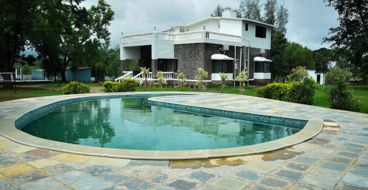 Whispering Woods Villa And Eco Farms Lonavala Eksteriør bilde